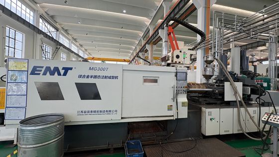 良い価格 PLC Control System Magnesium Alloy Die Casting Machine with 380V/50Hz Power and 550 KW Total Electric Capacity for Customized Production オンライン